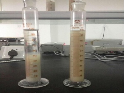 如圖所示添加了膨潤(rùn)土的涂料懸浮性非常好不沉淀 如圖所示添加了膨潤(rùn)土的涂料懸浮性非常好不沉淀