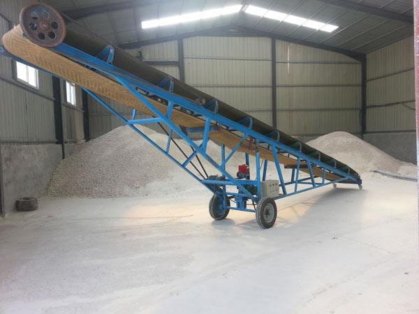 膨潤(rùn)土生產(chǎn)車(chē)間一角